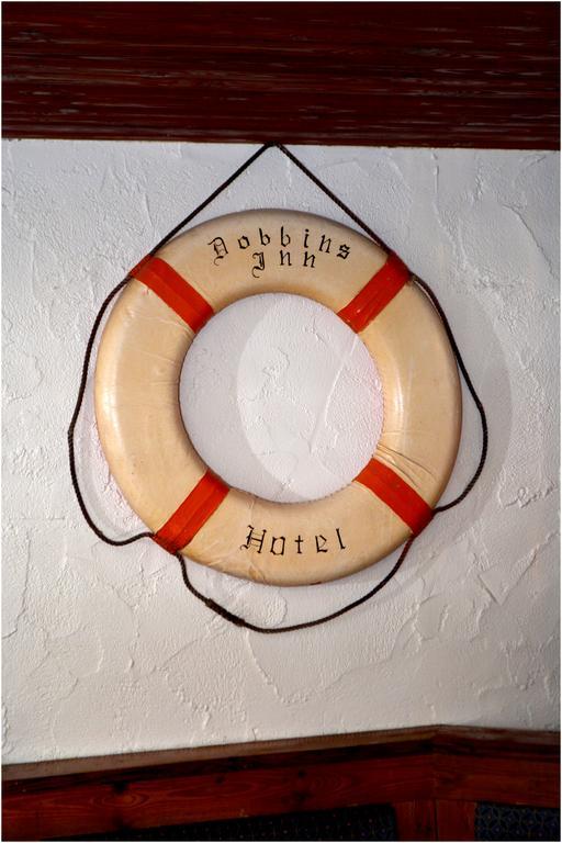 Dobbins Inn Каррикфергус Экстерьер фото